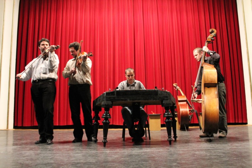 A Nagyvárad Táncegyüttes Zenekarának Ünnepi Koncertje